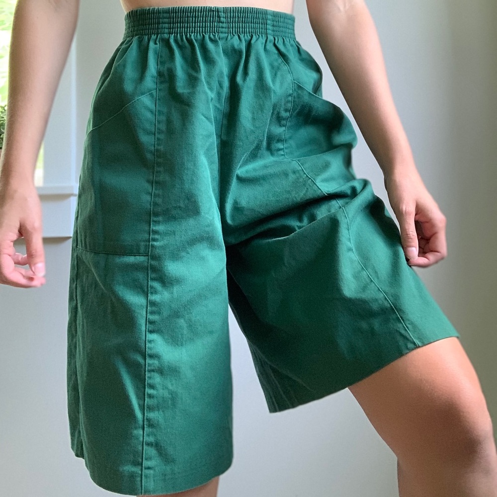 Vintage hunter green high rise elastic shorts
